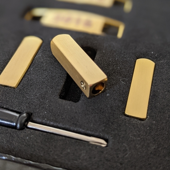 NIKE iD Shoelace Aglet Set (or FREE w/ Air Max 1s) - Picture 5 of 7